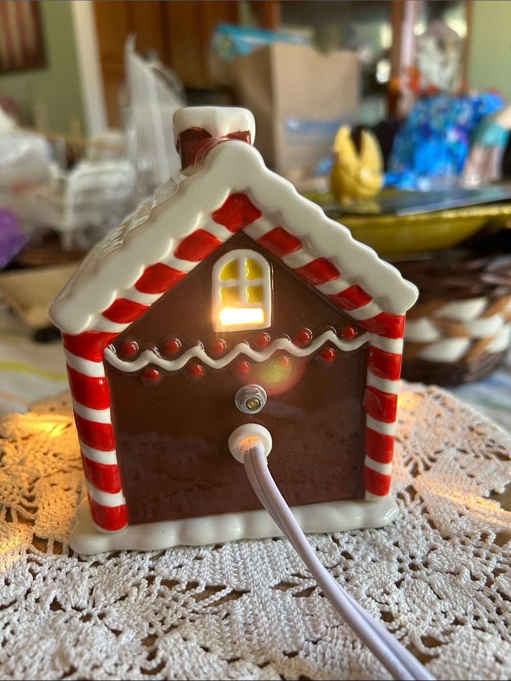 Gingerbread House Electric Wax Warmer New In Box Holidays Christmas EveryDay Use - Picture 9 of 16